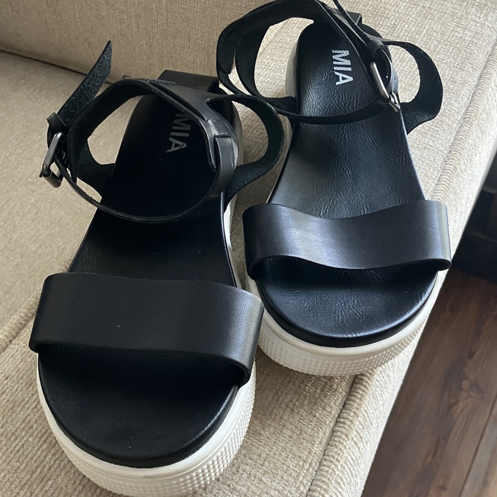 MIA Black Platform Sandals